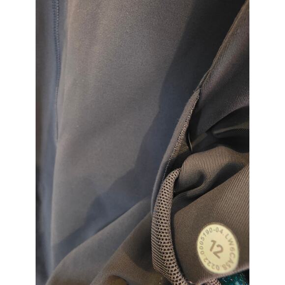 Lululemon Mid Rise Athletic Capri 12 Womens Dark Gray Side Pockets Mesh details - Picture 3 of 4